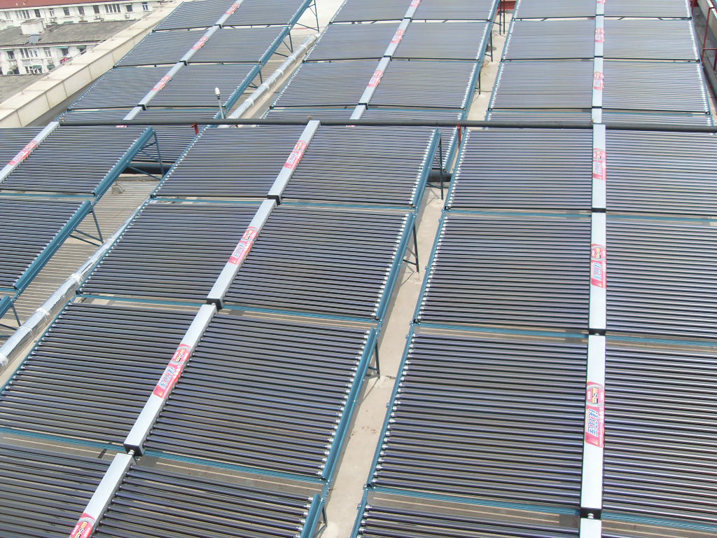 大型太陽能熱水器工程系統(tǒng)