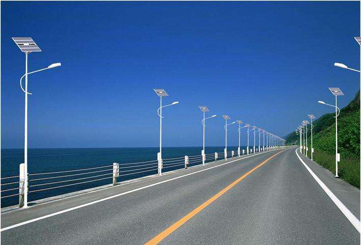 ̫��ܟ�ˮ����ϵ�y(t��ng)�c��������m����